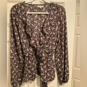 Max Studio women’s ruffled neck, tie waist flowing blouse